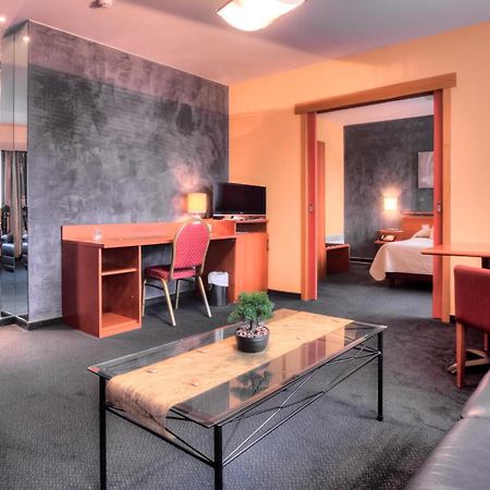 Hotel Tristar La Louviere Ruang foto