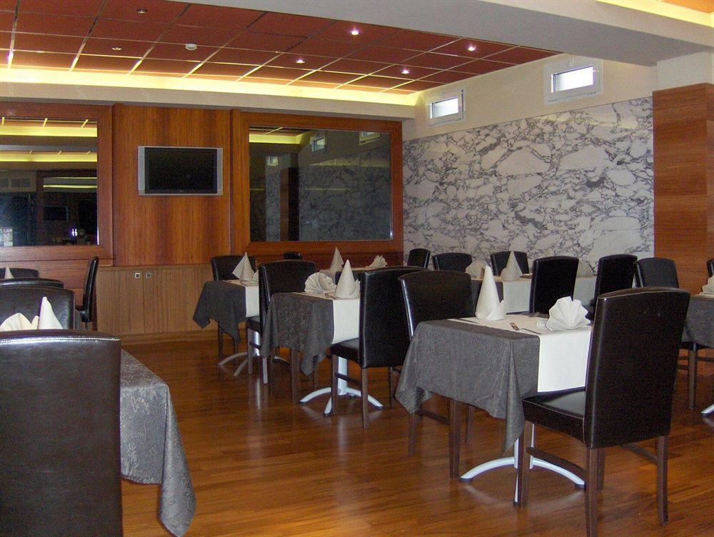 Hotel Tristar La Louviere Bagian luar foto