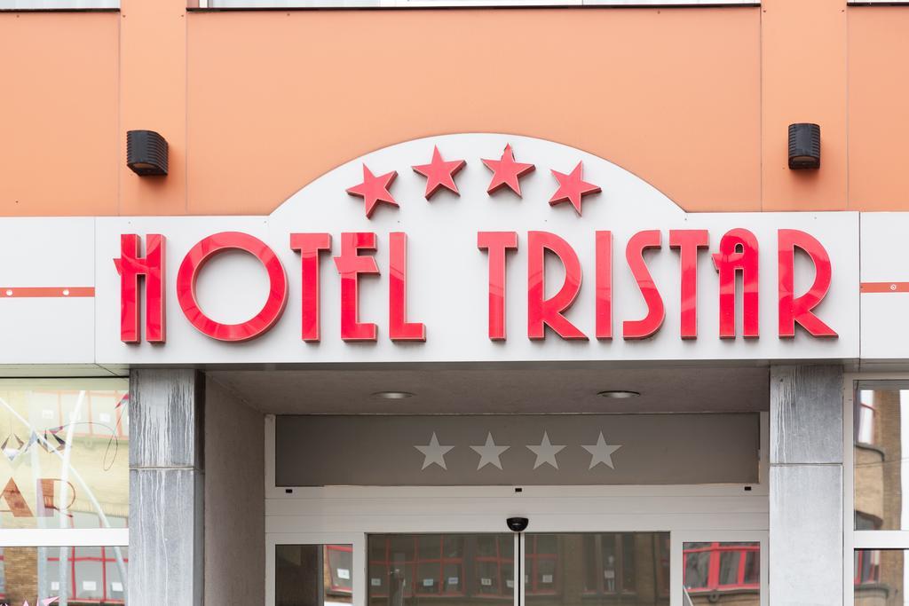 Hotel Tristar La Louviere Bagian luar foto