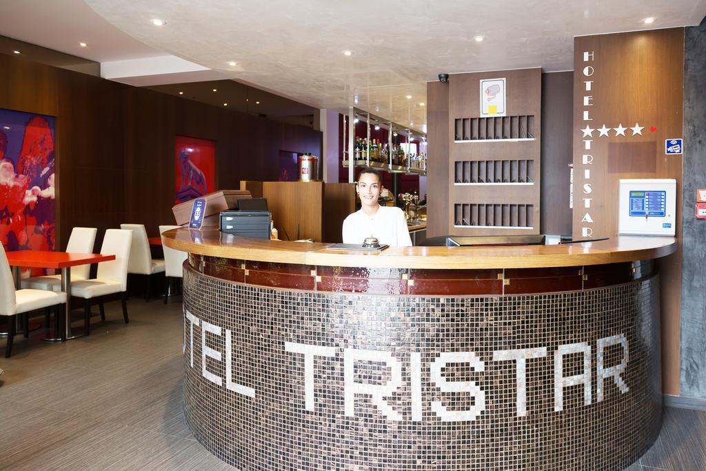 Hotel Tristar La Louviere Bagian luar foto