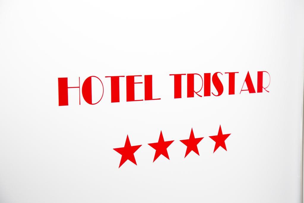 Hotel Tristar La Louviere Bagian luar foto